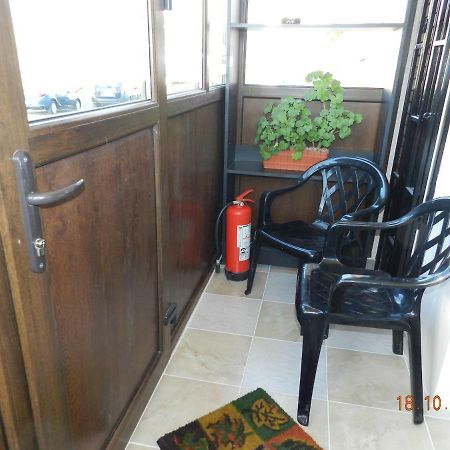Apartament Cristina Cu Doua Dormitoare & Balcon & Parcare Proprie Onesti Exterior foto